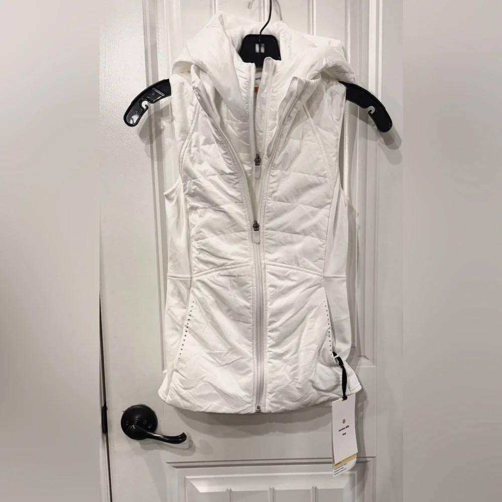 Lululemon Another Mile Vest in White